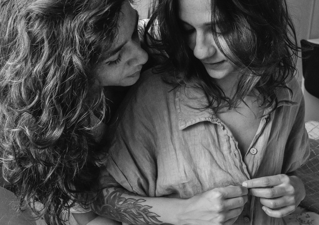Talking dirty in bed a guide to better communication: when, where, why, and how on dirty talk